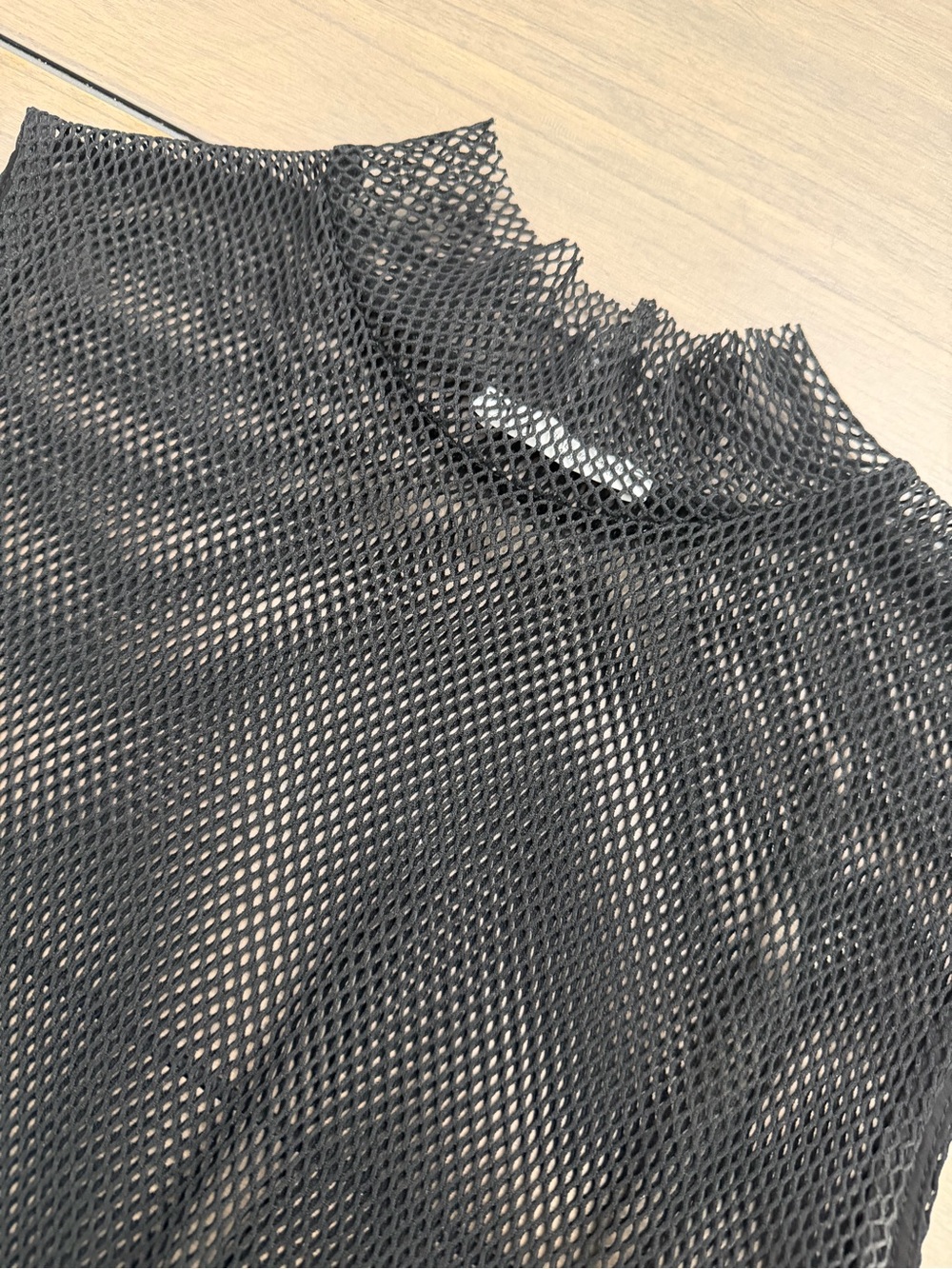 Zara Fishnet Mesh Mock Neck Sleeveless Top Black Large Chic Trendy - Picture 10 of 11